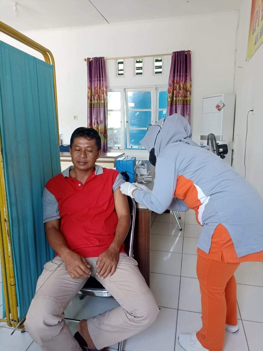 UPT Puskesmas Tarusan  membuka pelayanan vaksinasi covid_19 