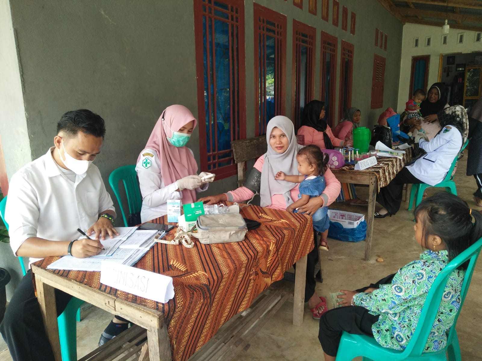 Kegiatan PTM di Posyandu Melati Kampung Kambang Harapan Puskesmas Kambang