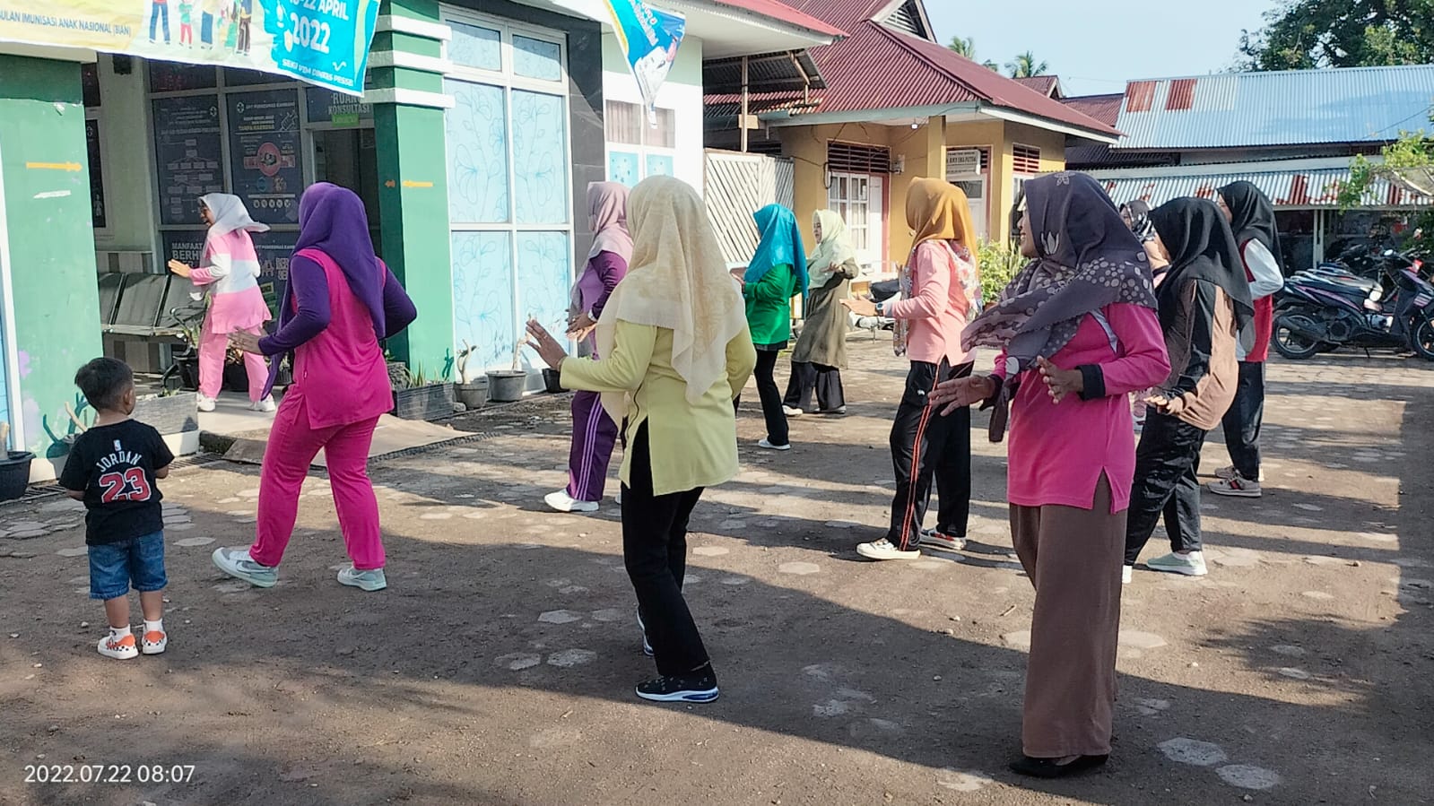 Giat Senam Pagi di Puskesmas Kambang