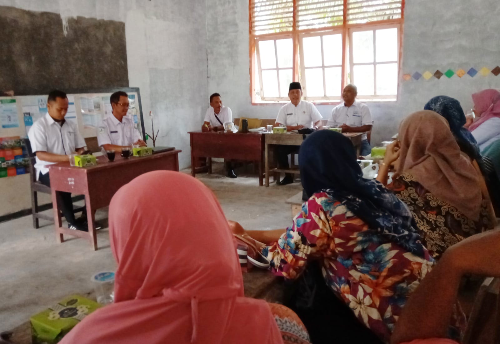 Promkes Puskesmas Tanjung Makmur berikan materi  Kesehatan Reproduksi dan bahaya Narkoba di Kampung 