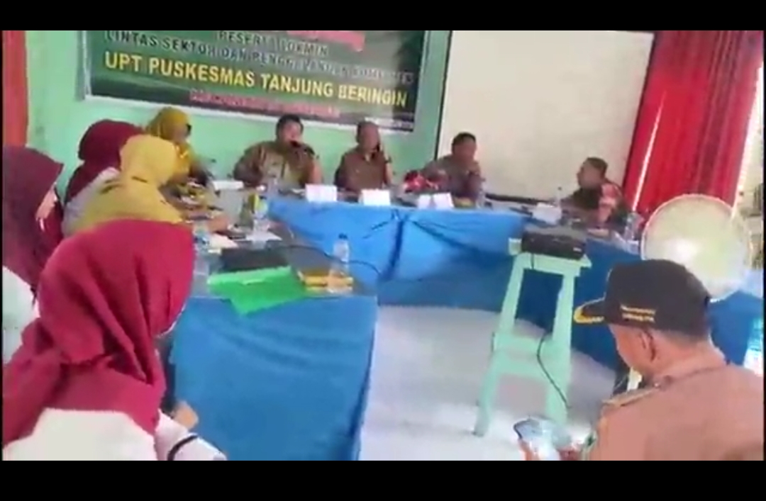 Lokakarya Mini Lintas Sektoral dan Penggalangan Komitmen Re-Akreditasi Puskesmas Tanjung Beringin  L